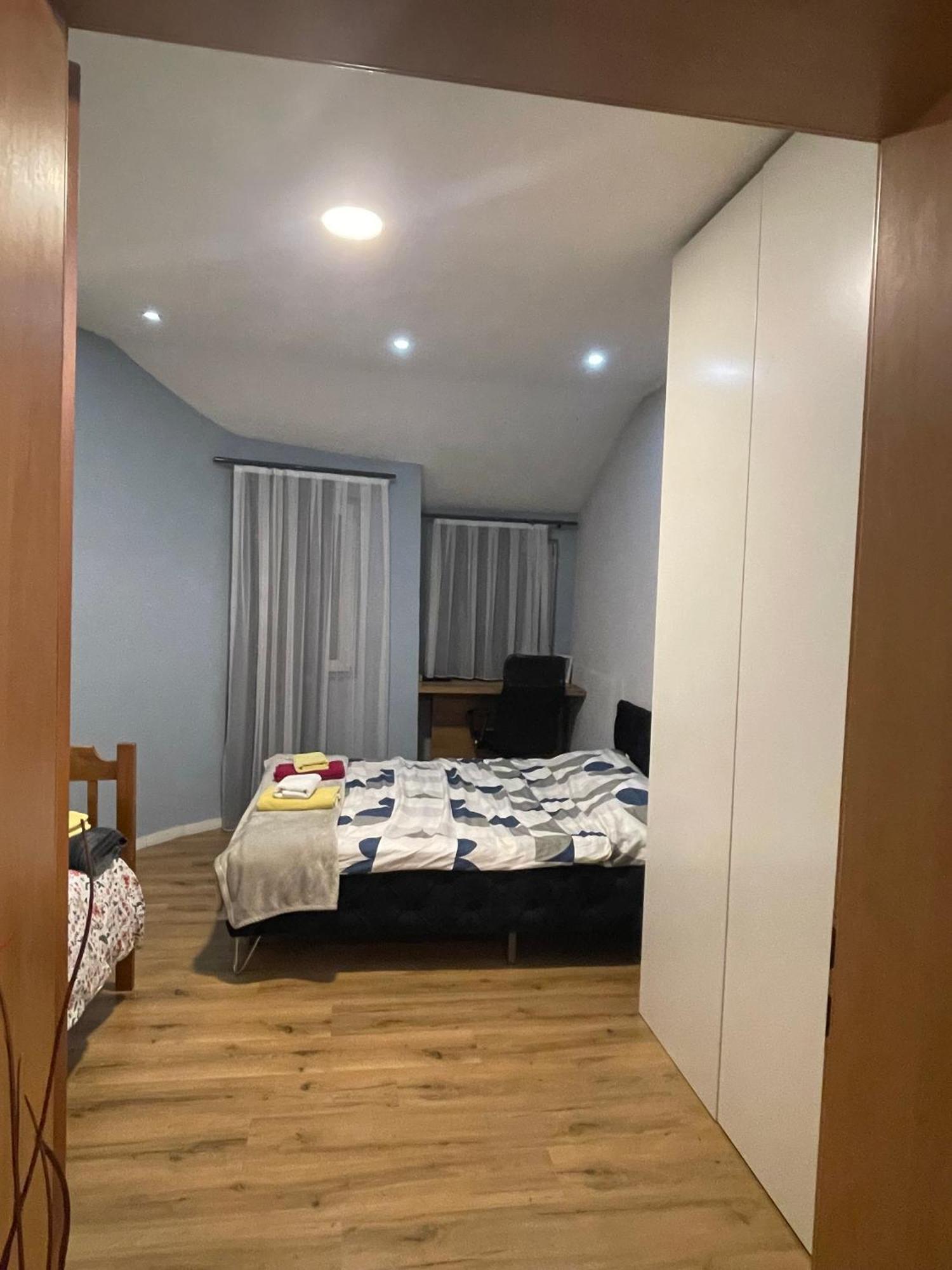 Ora-Prn,Cosy Apartment In The City Center Pristina Buitenkant foto