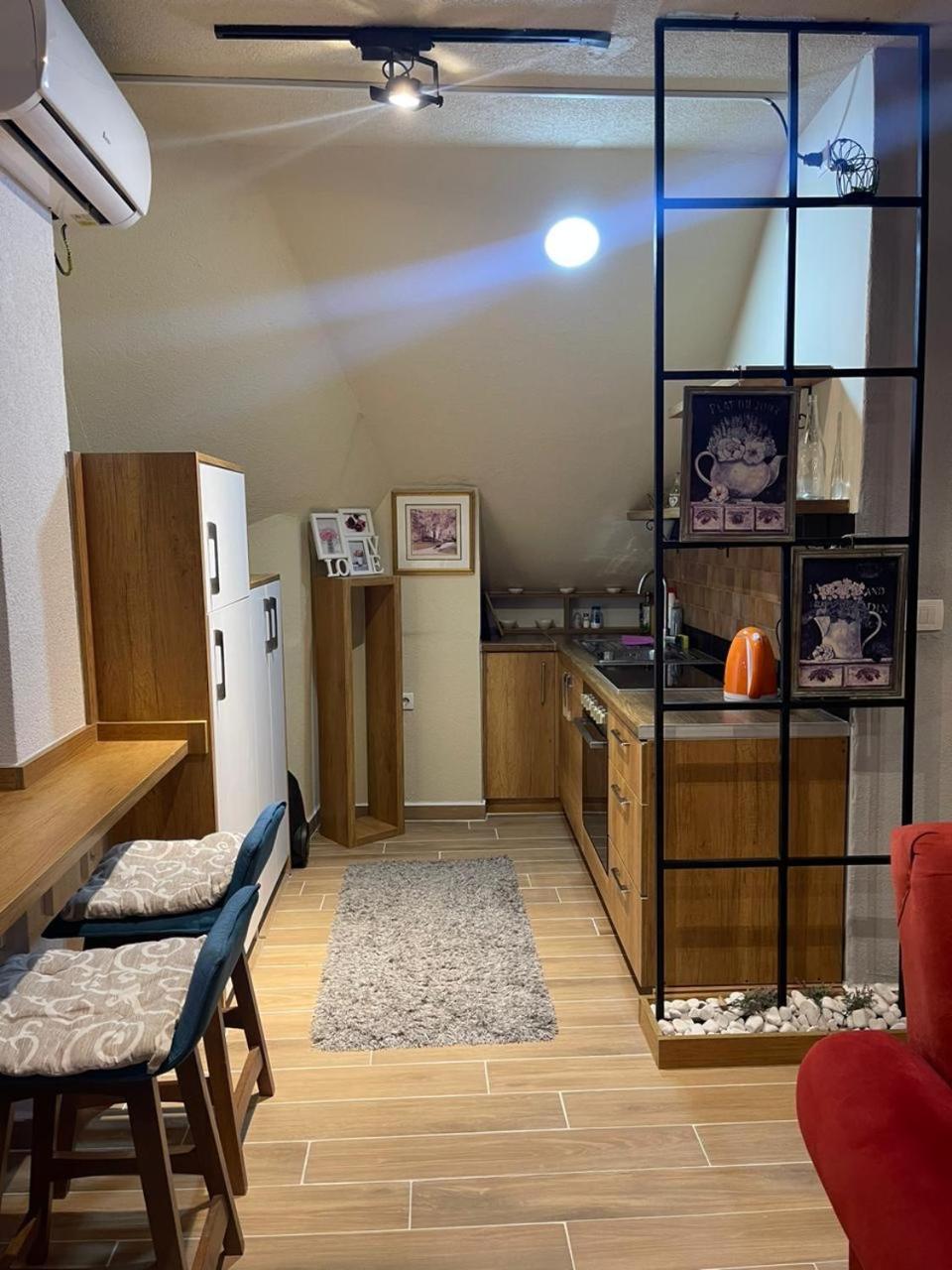 Ora-Prn,Cosy Apartment In The City Center Pristina Buitenkant foto