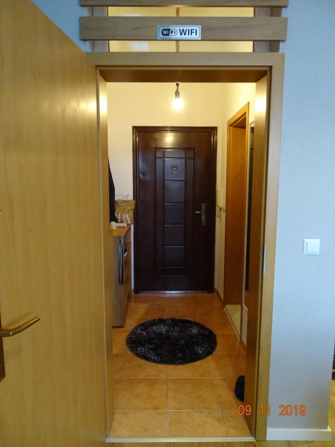 Ora-Prn,Cosy Apartment In The City Center Pristina Buitenkant foto