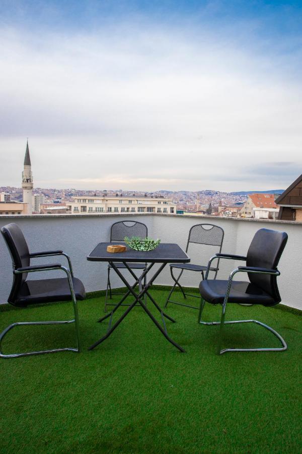 Ora-Prn,Cosy Apartment In The City Center Pristina Buitenkant foto